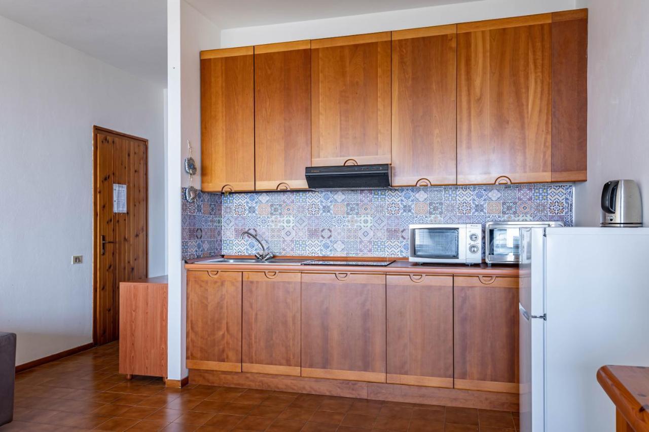 L&M Apartments - Pool - By Host4U Muscoline Esterno foto
